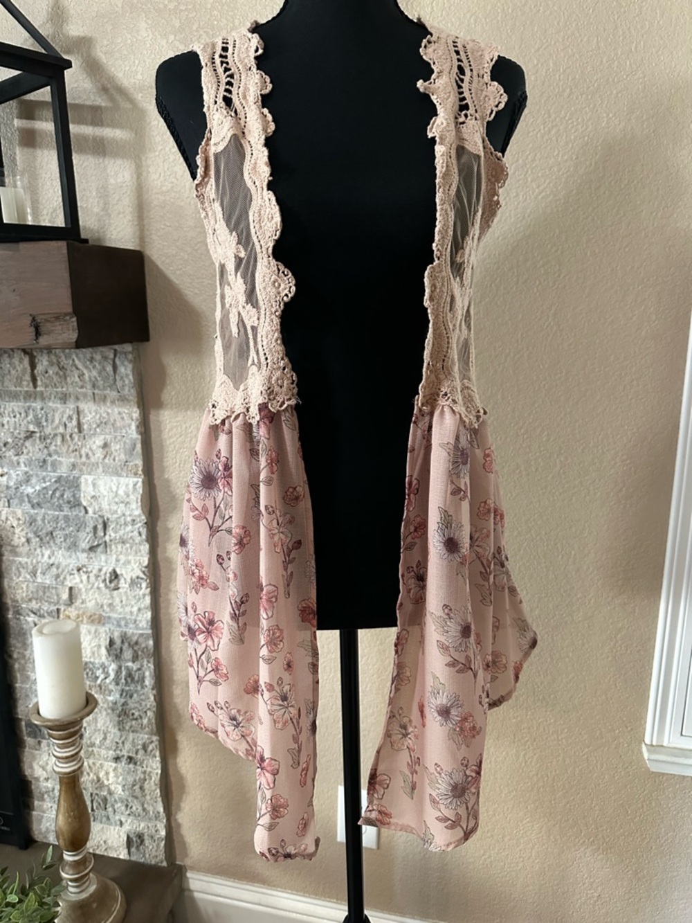 SELF E long floral light weight vest crochet top women’s Small bohemian